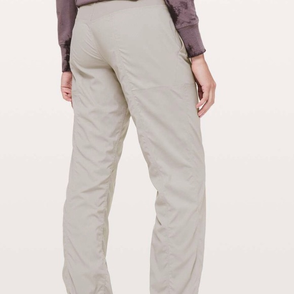 Lululemon Studio Pants III, Lined, Regular, size 4 - Picture 2 of 7